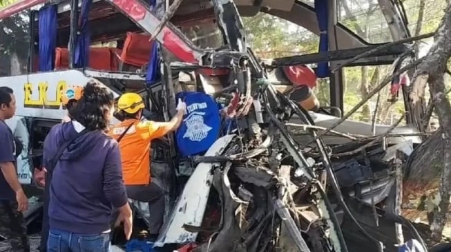 Kondisi Terkini Penumpang Bus Eka dan Sugeng Rahayu yang Terlibat Kecelakaan di Ngawi