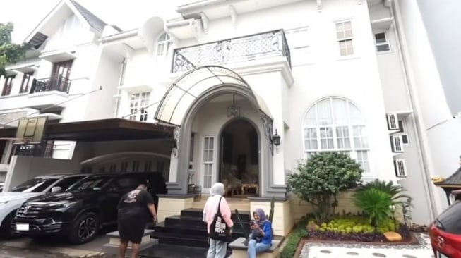 Rumah Kiky Saputri (YouTube Rans Entertainment)