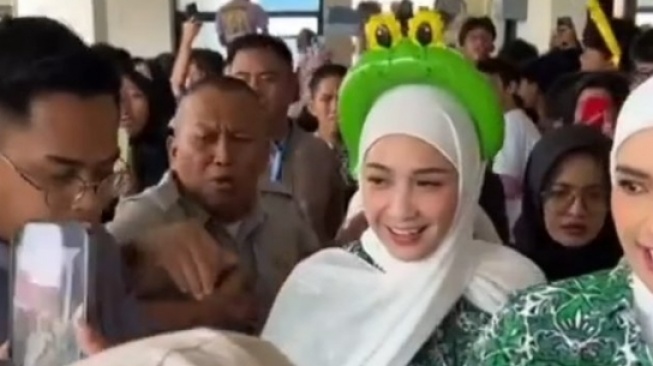 Potret Nagita Slavina dan Putri Zulhas Reuni SMP (Instagram/@putri_zulhas)