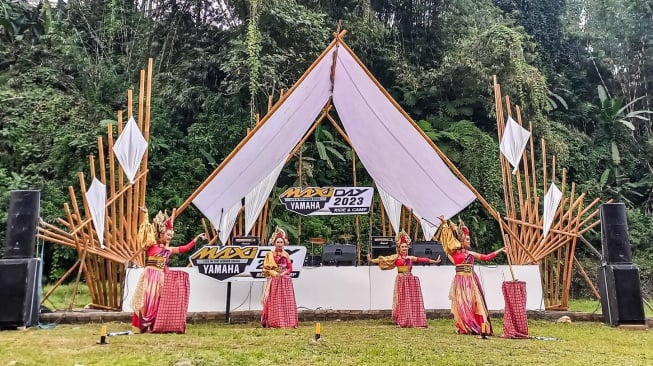 Yamaha Maxi Day Tampil Beda dengan Kultur Budaya Sunda. (Foto: Yamaha)