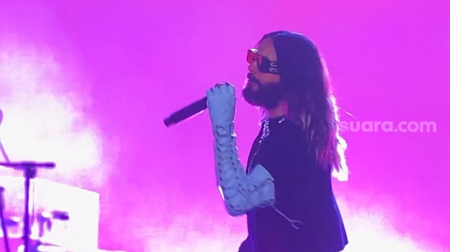 Diwarnai Duet Bareng Isyana Sarasvati, Thirty Seconds to Mars Sukses Guncang Soundrenaline 2023