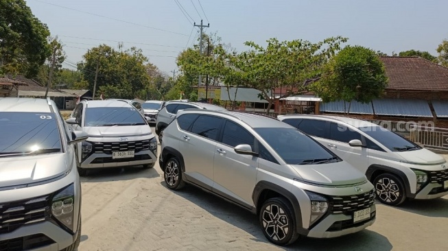 Sensasi menjajal ketangguhan Hyundai Stargazer X dengan kontur jalanan berbeda-beda. (Suara.com/Bangun S)