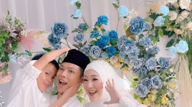 Larissa Chou Ungkap Isi Pesan Suami Minta Anak Dimandikan  Pakai Air Hangat, Emang Kenapa Kalau Air Dingin?