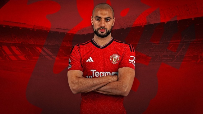 Ilustrasi Sofyan Amrabat berseragam Manchester United. [doc. Sky Sports]