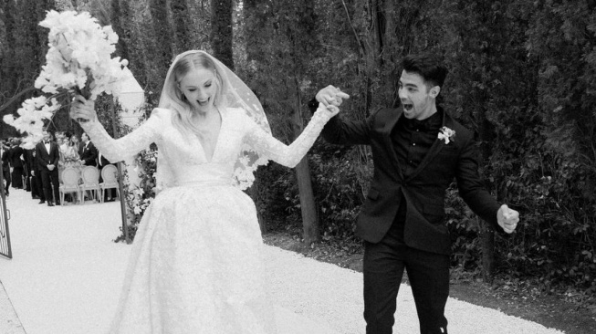 Perjalanan Cinta Joe Jonas dan Sophie Turner (Instagram/@sophiet)