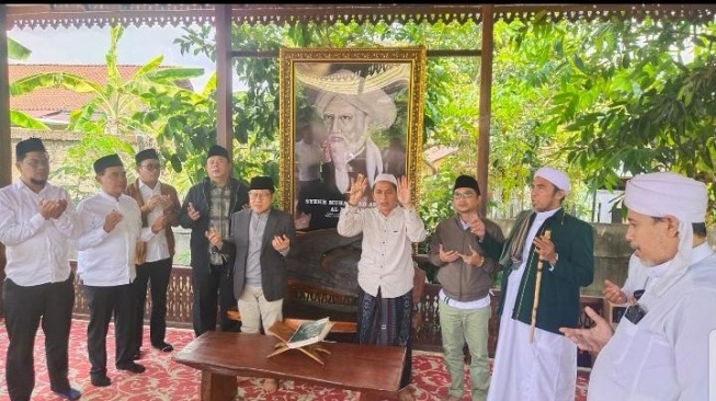 Tidak Hadiri Panggilan KPK, Cak Imin Sowan ke Guru Adam Noor Syarkawi, Didoakan Mendapat Kemudahan Berpolitik