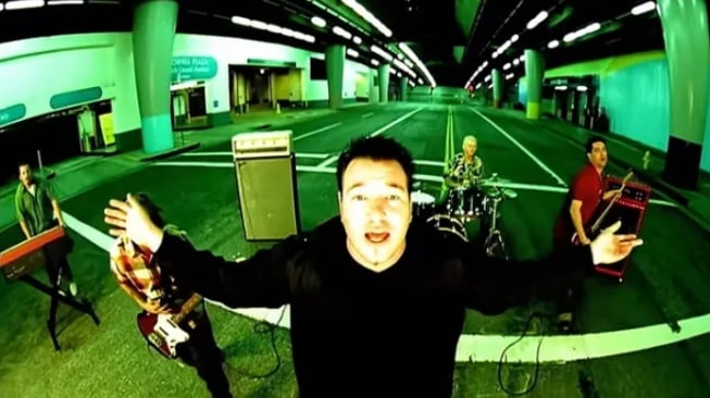 Profil Steve Harwell. (YouTube/ SMASH MOUTH)