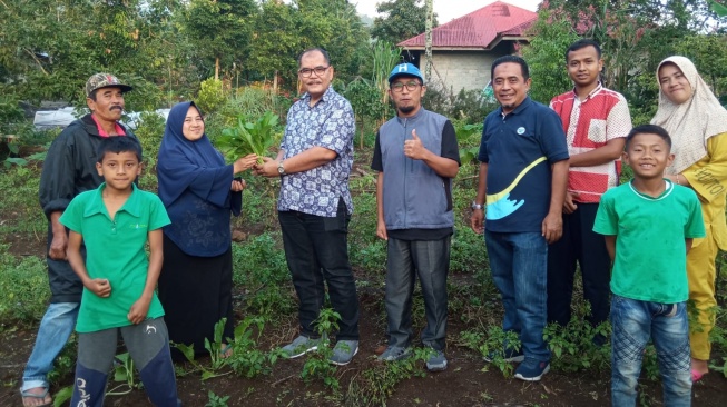 Kembangkan Sistem Aquaponik, Hasil Panen di Solok Makin Meningkat