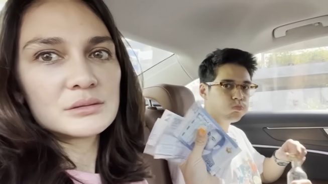 Momen Liburan Luna Maya dan Maxime Bouttier di Maroko (YouTube Luna Maya)