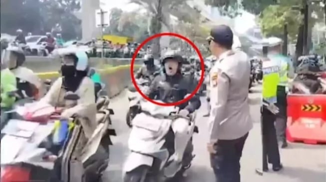 Usai Viral 'Polisi Goblok', Kini Gantian Kapolsek Setiabudi Dimaki di Jalur KTT ASEAN