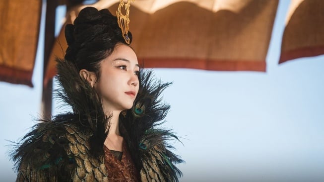 8 Pesona Kim Ok Vin di Drakor Arthdal Chronicles: The Sword of Aramun, Penampilannya Jadi Ratu Langsung Disorot