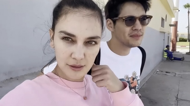 5 Sikap Romantis Maxime Bouttier Pada Luna Maya: Pantes Kepincut!