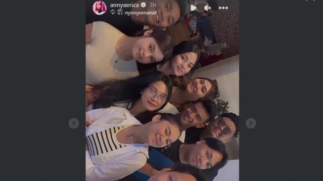 Disusul ke Solo untuk FIFA Matchday, Geng Jaksel Azizah Salsha Pamer Foto Bareng Pratama Arhan Hingga Marselino Ferdinan
