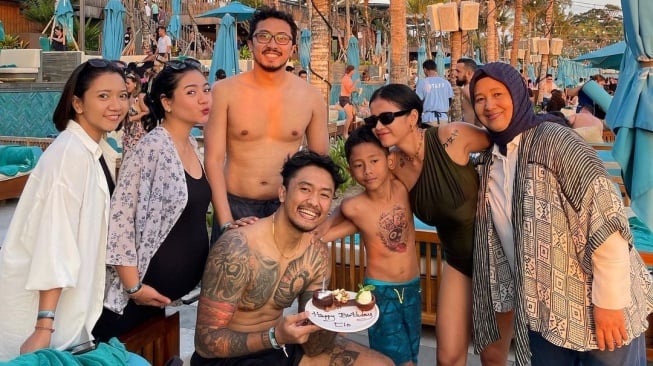 Momen Ulang Tahun Eiichiro Anak Uus di Bali ( (Instagram/@uusbiasaaja)