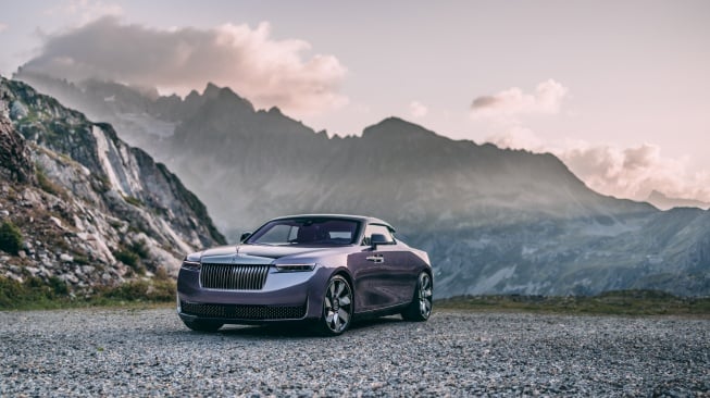 Rolls-Royce Amethyst Droptail, Karya Indah Merayakan Budaya dan Bunga Gurun Asal Negeri Pemiliknya