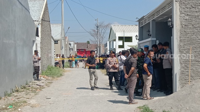 Rekontruksi Kasus Pembunuhan Dosen UIN Raden Mas Said Surakarta, Turun dari Mobil Pelaku Disoraki Warga