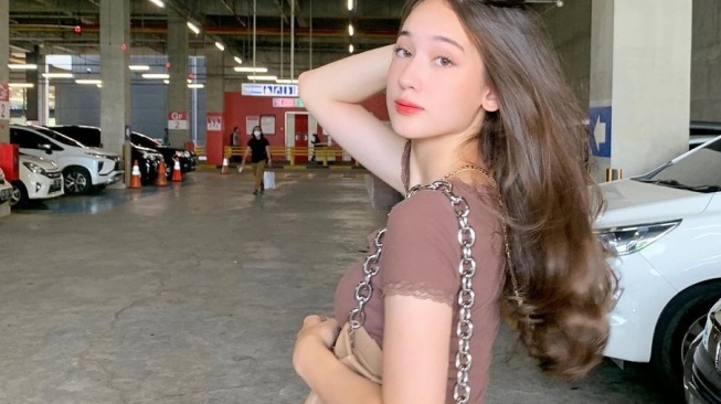 Potret seksi Laura Moane pacar Al Ghazali. [Instagram]