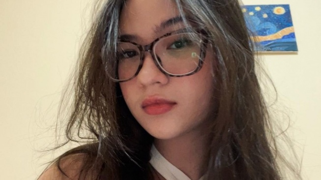 Olivia Payten keciduk live di aplikasi 18+ (TikTok)