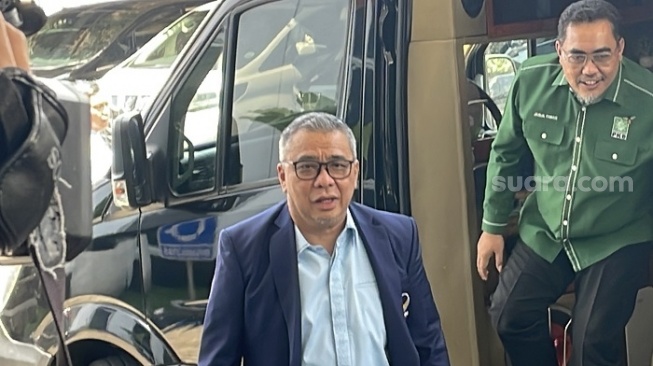 Waketum Partai NasDem Ahmad Ali saat mendatangi DPP PKS di kawasan Jakarta Selatan. 