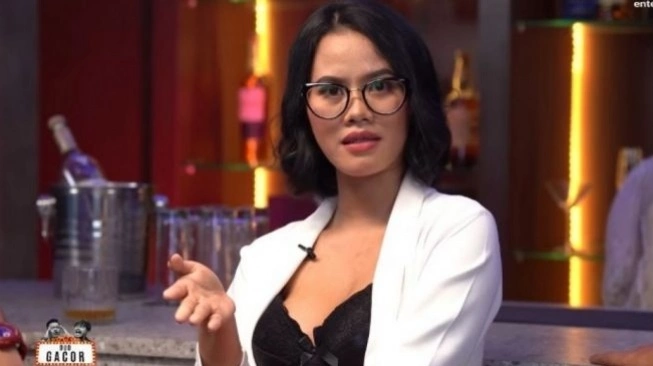 Uy qurgan olomon biri