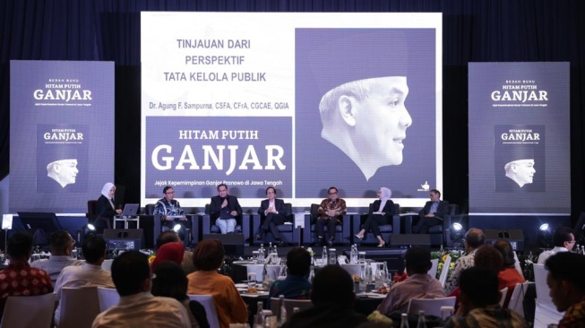 Lima Tokoh Nasional Kuliti Hitam Putih Ganjar Pranowo Lewat Buku