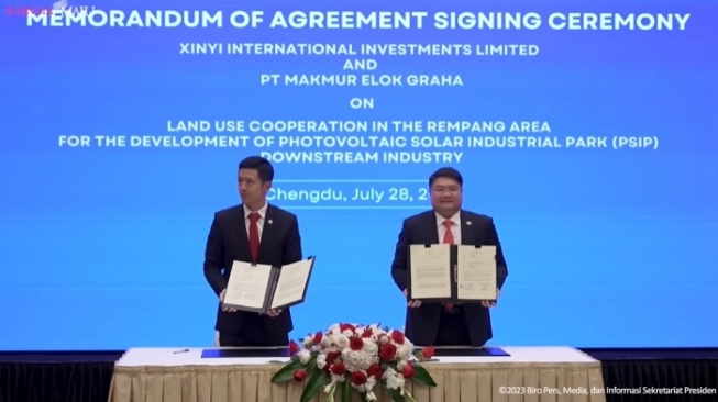 Penandatanganan MOU proyek Rempang Eco City melibatkan Xinyi Group, PT Makmur Elok Graha dan Indonesia (YouTube Sekretariat Presiden)