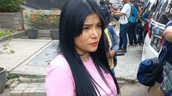 5 Potret Wajah Asli Artis dalam Bidikan Kamera Wartawan, Dinar Candy Kena Gunjing