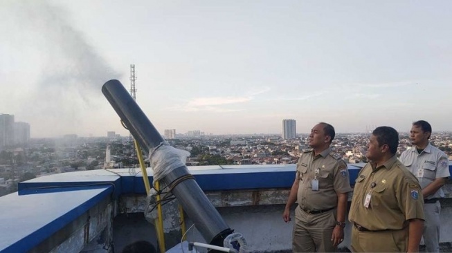 Tekan Polusi Udara, Belasan Gedung di Jakarta Dipasang Water Mist