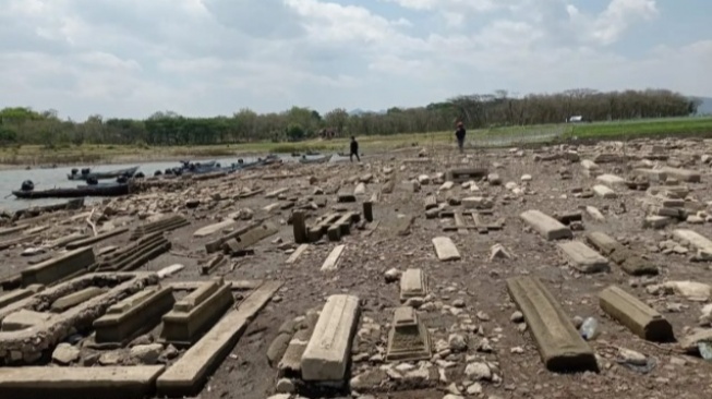 Kemunculan Makam Kuno di Waduk Gajah Mungkur Bisa Ungkap Misteri Masa Lalu