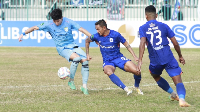 Gol Penalti Kim Dohyun Bikin PSCS Cilacap Kalah di Stadion Wijayakusuma