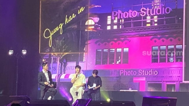 Bikin Makin Sayang! Intip Keseruan Fan Meeting Jung Hae In di Jakarta