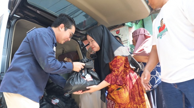 Keluhkan Harga Beras Mahal, Faizal Fiqri Gandeng Sahabat SandiUno Hadirkan Ratusan Paket Beras Murah