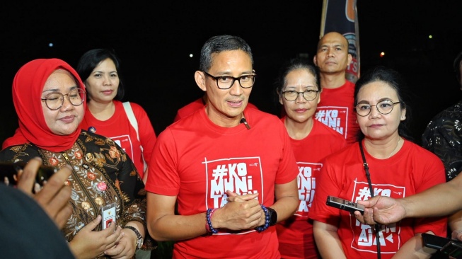 Sandiaga Uno Bersama Agustina Wilujeng Pramestuti Bantu UMKM Sragen Berikan Beasiswa Wirausaha