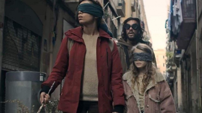 Sinopsis Film Bird Box Barcelona, Kisah Pembunuh Berkedok Juru Selamat Tuhan