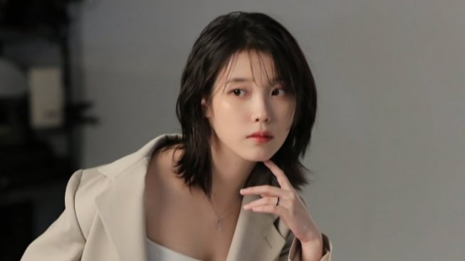 Peringatan 15 Tahun Debut, IU Donasi 300 Juta Won Atas Nama IU dan UAENA