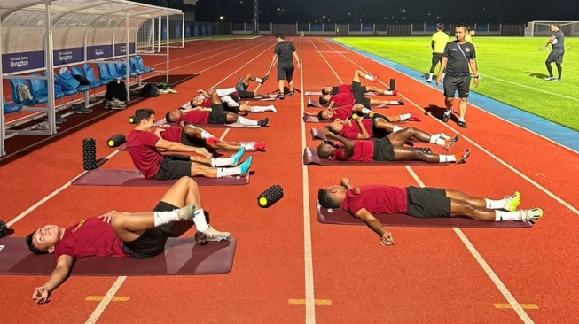 Tim Indonesia U-24 langsung menjalani latihan pemulihan fisik jelang hadapi Kirgizstan pada Asian Games 2022. (dok.PSSI) 