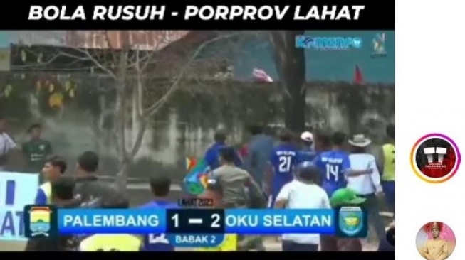 Laga Sepak Bola Porprov Sumsel Rusuh, Pemain PS Palembang Baku Hantam Dengan OKUS