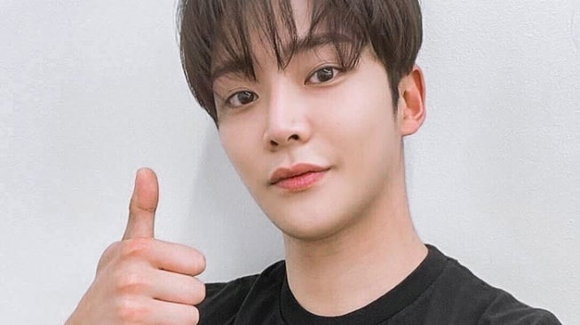 Potret Ganteng Rowoon Resmi Tinggalkan SF9. (Instagram/ewsbdi)