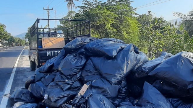 Kepergok, Dua Mobil Selundupkan Sampah Hotel di Kota Yogyakarta ke TPA Wukirsari Gunungkidul