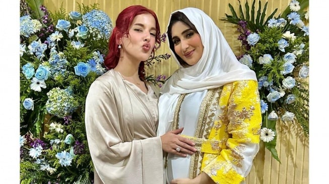 9 Potret 4 Bulanan Kehamilan Keempat Tania Nadira, Baby Bump-nya Sudah Besar