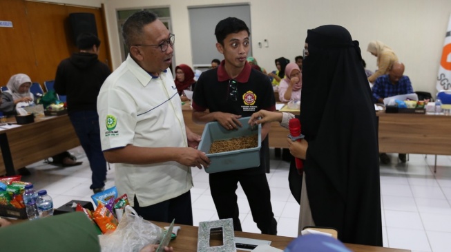 Cara Unik Pemuda Karang Taruna Desa Sukobubuk Pati Olah Limbah Dengan Maggot, Ternyata Menghasilkan