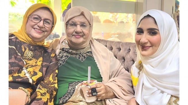 Potret 4 Bulanan Kehamilan Keempat Tania Nadira. (Instagram/tanianadiraa)