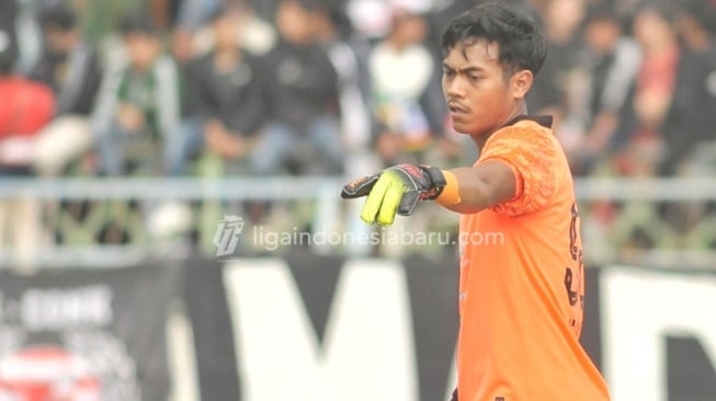 Siapa Andhika Ramadhani? Kiper yang Geser Posisi Ernandi Ari di Persebaya Surabaya