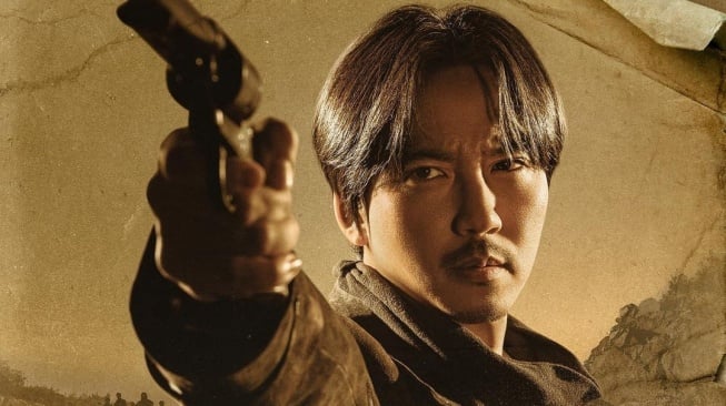 Potret Kim Nam Gil di Song of the Bandits (Instagram/@netflixkcontent) 