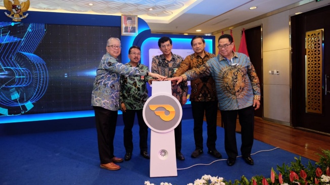 Wakil Menteri Perindustrian, Wakil Gubernur Jatim, dan Ketua GAIKINDO Resmi Buka GIIAS 2023 Surabaya