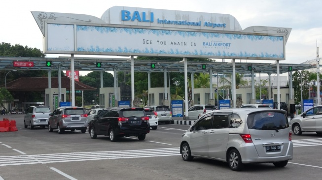 Macet Akhir Pekan Kerap Terjadi, Bandara Ngurah Rai Coba Penyesuaian Arus Lalu Lintas