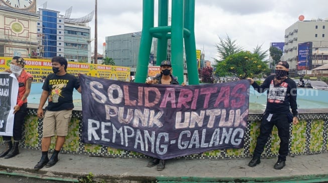 Skena Punk di Medan Gelar Aksi Bela Rempang: Kedaulatan Milik Rakyat, Bukan Investor