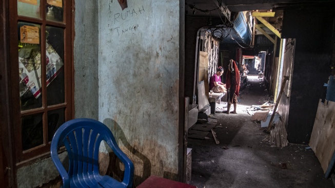 Usai Tempat Maksiat Gang Royal Jakut Rata dengan Tanah, Wanita Pemilik Salon Was-was Kiosnya Ikut Digusur