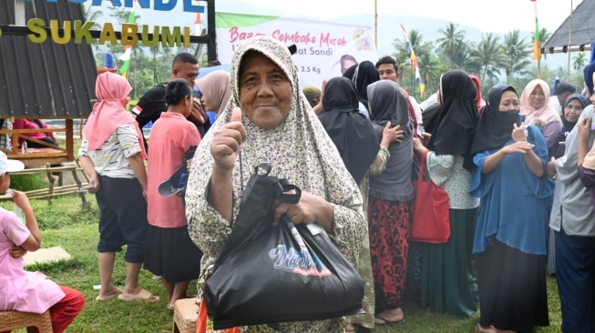 Harga Beras Naik, Relawan Sandi Uno Hadirkan Sembako Murah untuk Kaum Jompo dan Masyarakat Kabupaten Sukabumi