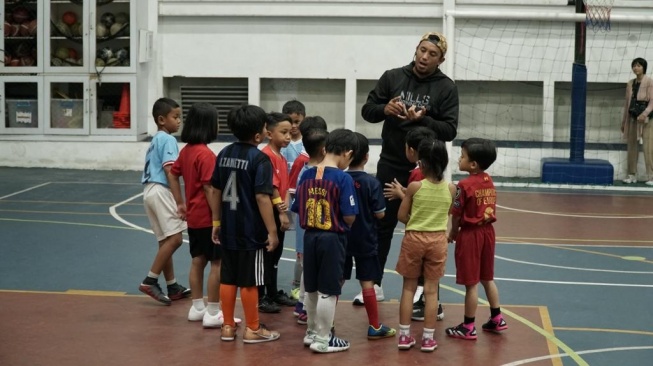 Bukan Cuma Sehat, Ini Manfaat Ajak Anak Aktif Bergerak dan Berolahraga